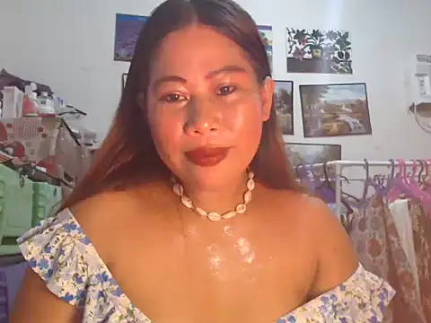 Snapshot of filipina_beauty chatting on 5, 10, 2025 filipina beauty online show from 5, 10, 2025