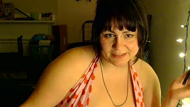 Snapshot of PeakoBunny chatting on 7, 11, 2025 PeakoBunny online show from 7, 11, 2025