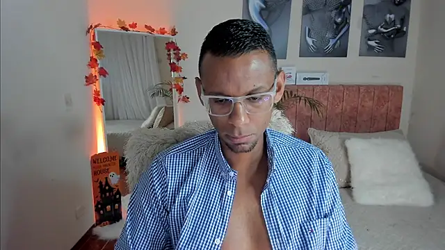 Snapshot of KingEdward_ chatting on 20, 10, 2025 KingEdward online show from 20, 10, 2025