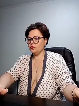 EllaLove2277 online show from 13, 3, 2026