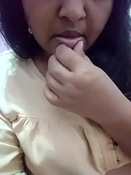 Snapshot of bitch-horny chatting on 9, 10, 2025 bitch-horny online show from 9, 10, 2025