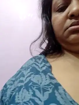 Snapshot of bitch-horny chatting on 15, 10, 2025 bitch-horny online show from 15, 10, 2025