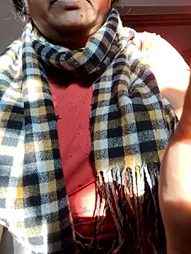 Snapshot of bitch-horny chatting on 5, 11, 2025 bitch-horny online show from 5, 11, 2025