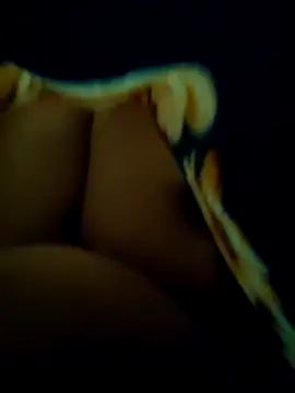 Snapshot of bitch-horny chatting on 25, 11, 2025 bitch-horny online show from 25, 11, 2025