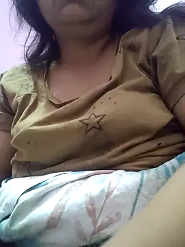 Snapshot of bitch-horny chatting on 28, 11, 2025 bitch-horny online show from 28, 11, 2025