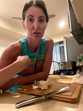 Snapshot of NurseStephania chatting on 20, 9, 2025 NurseStephania online show from 20, 9, 2025