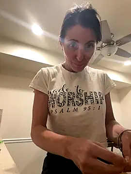 Snapshot of NurseStephania chatting on 23, 9, 2025 NurseStephania online show from 23, 9, 2025