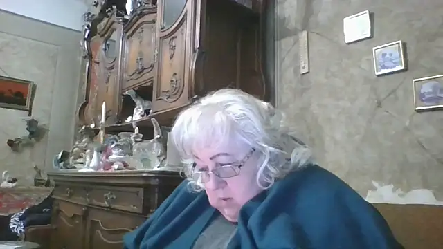 Snapshot of Lala-Love56 chatting on 11, 10, 2025 Lala-Love56 online show from 11, 10, 2025