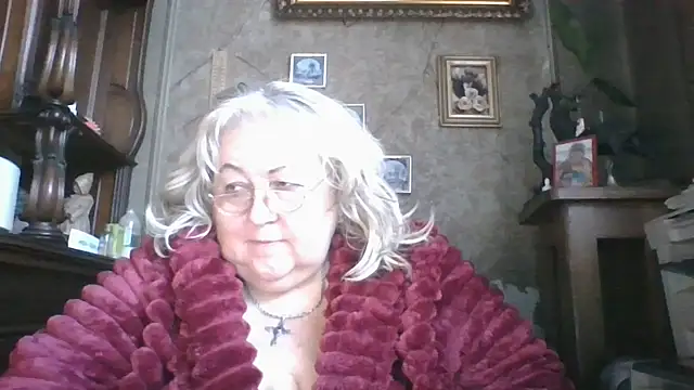 Snapshot of Lala-Love56 chatting on 19, 11, 2025 Lala-Love56 online show from 19, 11, 2025