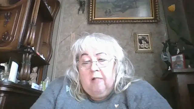 Snapshot of Lala-Love56 chatting on 16, 12, 2025 Lala-Love56 online show from 16, 12, 2025