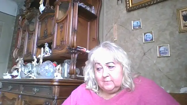 Lala-Love56 online show from 13, 5, 2026