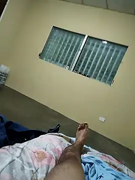 Eszteban1987 online show from 12, 1, 2026