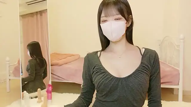 Snapshot of roachan_ chatting on 10, 2, 2026 roachan online show from 10, 2, 2026