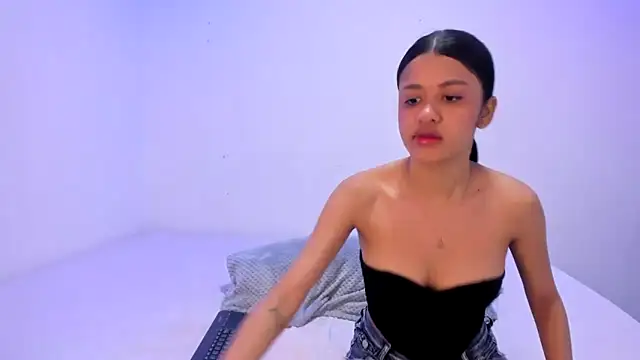 Snapshot of Sexy777Couple chatting on 8, 11, 2025 Sexy777Couple online show from 8, 11, 2025