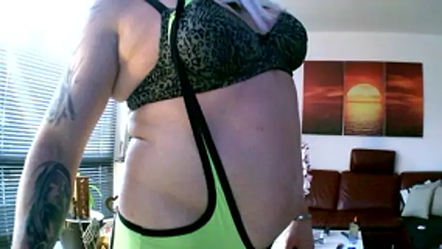 hellgirl1980 online show from 24, 11, 2025