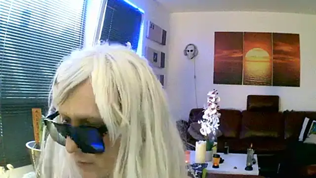 hellgirl1980 online show from 25, 11, 2025