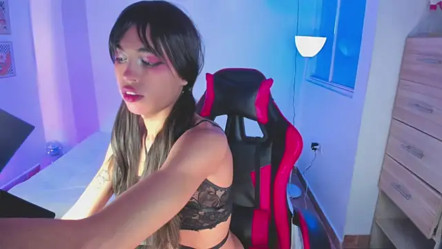 Nikkita Dragon online show from 12, 10, 2025