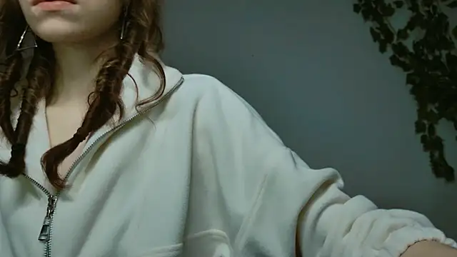 Yoka paradoXXX online show from 14, 11, 2025