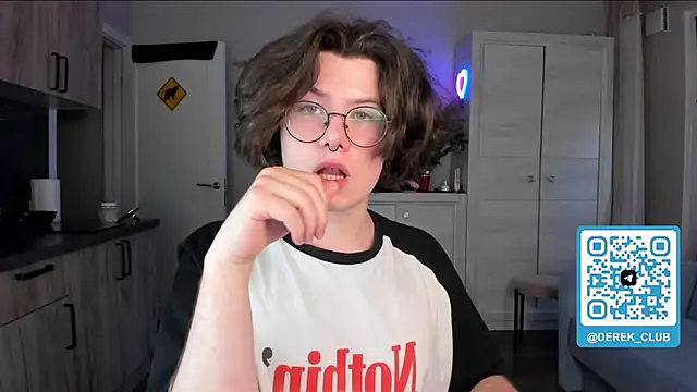 Derek Shameless online show from 7, 6, 2026