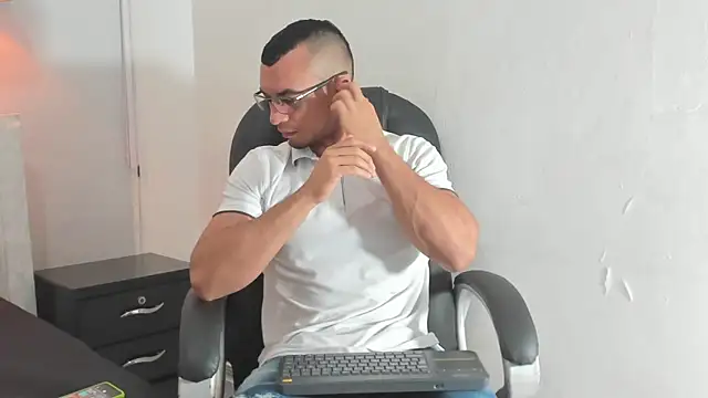 johan miller0 online show from 29, 11, 2025