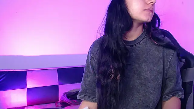 GwenHazel online show from 29, 11, 2025