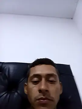 Snapshot of Boy_hot- chatting on 11, 9, 2025 Boy hot- online show from 11, 9, 2025