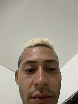 Boy hot- online show from 29, 3, 2026