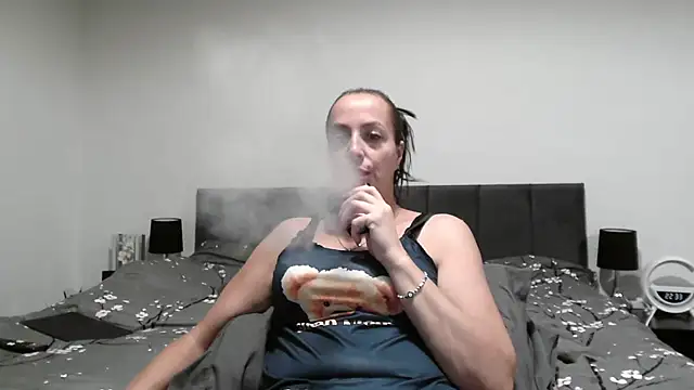 Snapshot of ShawtLana chatting on 25, 10, 2025 ShawtLana online show from 25, 10, 2025