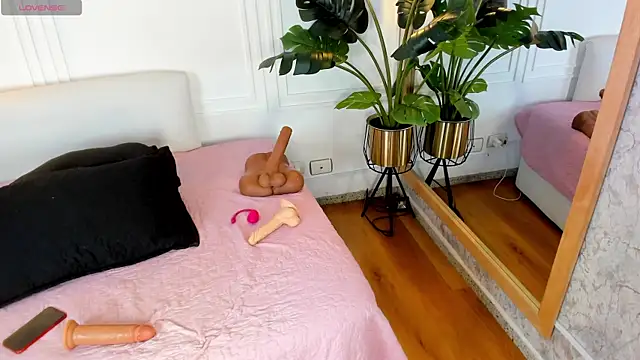 Snapshot of Dafne_Hillss chatting on 29, 4, 2026 Dafne Hillss online show from 29, 4, 2026