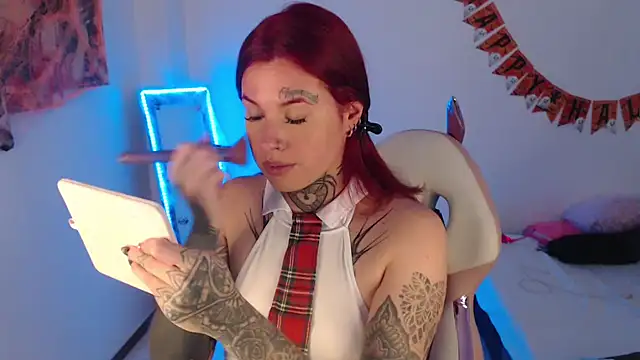 Maddy Vicius19 online show from 26, 10, 2025