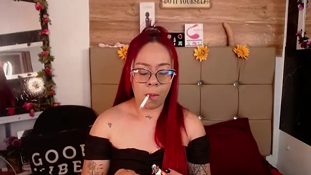 MIA  SPENCER online show from 16, 10, 2025