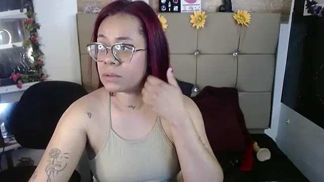 MIA  SPENCER online show from 21, 11, 2025