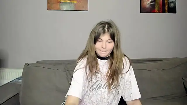 Lilly Jess online show from 10, 11, 2025