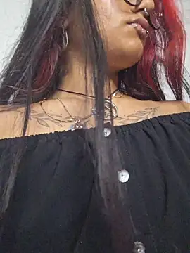 Snapshot of carolinerue chatting on 18, 6, 2026 carolinerue online show from 18, 6, 2026