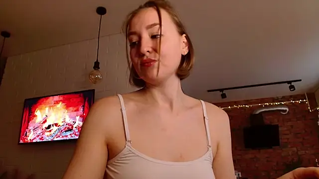 Snapshot of WhitePrincessLuna chatting on 5, 11, 2025 WhitePrincessLuna online show from 5, 11, 2025