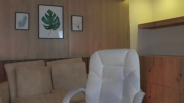 Snapshot of sarabelmont chatting on 9, 10, 2025 sarabelmont online show from 9, 10, 2025