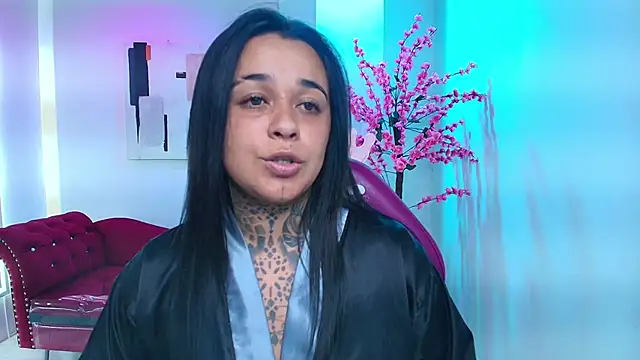 Black roseee online show from 5, 12, 2025