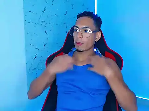 Snapshot of lorian_vikel chatting on 10, 9, 2025 lorian vikel online show from 10, 9, 2025