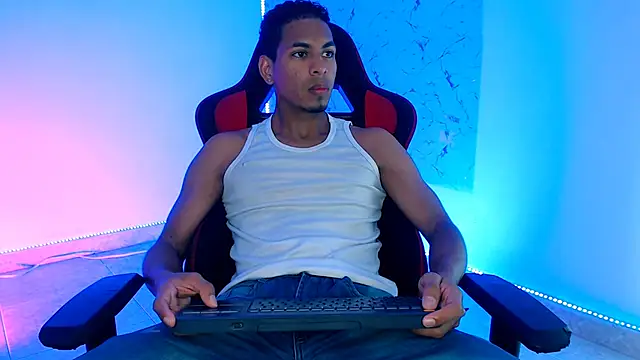 Snapshot of lorian_vikel chatting on 27, 10, 2025 lorian vikel online show from 27, 10, 2025