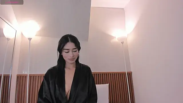 nicol giraldoo online show from 4, 2, 2026