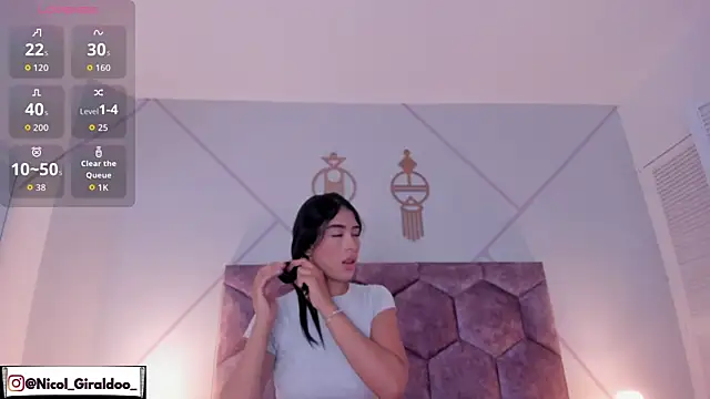 nicol giraldoo online show from 7, 4, 2026