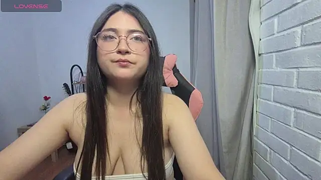 Snapshot of valentinauwu chatting on 27, 3, 2026 valentinauwu online show from 27, 3, 2026