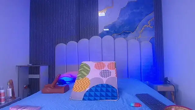 abbyrouss  online show from 15, 12, 2025