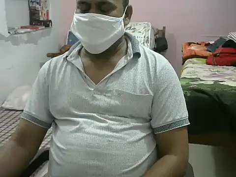 Snapshot of Famit025 chatting on 7, 2, 2026 Famit025 online show from 7, 2, 2026