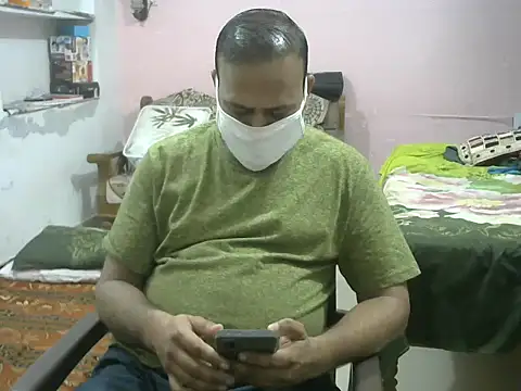 Snapshot of Famit025 chatting on 23, 2, 2026 Famit025 online show from 23, 2, 2026