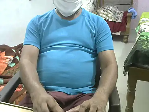 Snapshot of Famit025 chatting on 14, 4, 2026 Famit025 online show from 14, 4, 2026