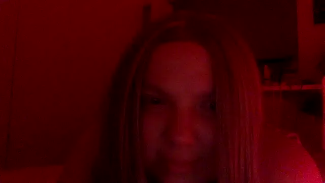 Snapshot of Dolaa11 chatting on 4, 12, 2025 Dolaa11 online show from 4, 12, 2025