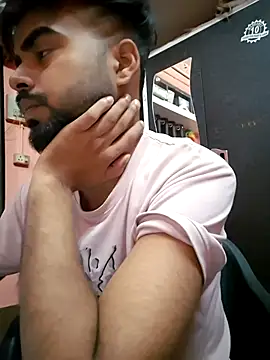 soniriyaa010101 online show from 4, 4, 2026