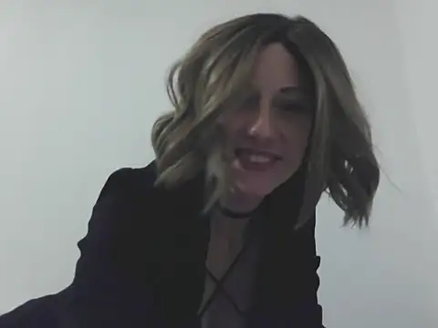 MadMadelin online show from 6, 10, 2025