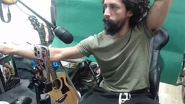 Snapshot of Stringin69 chatting on 27, 5, 2026 Stringin69 online show from 27, 5, 2026